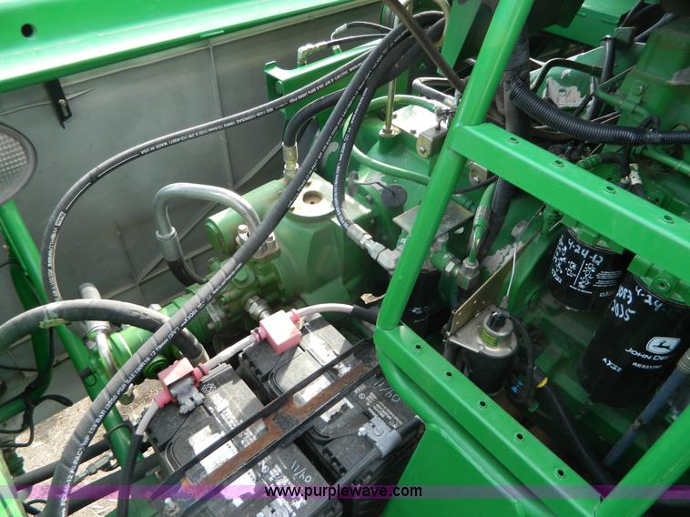 image for item G7780 2004 John Deere 9760 STS combine