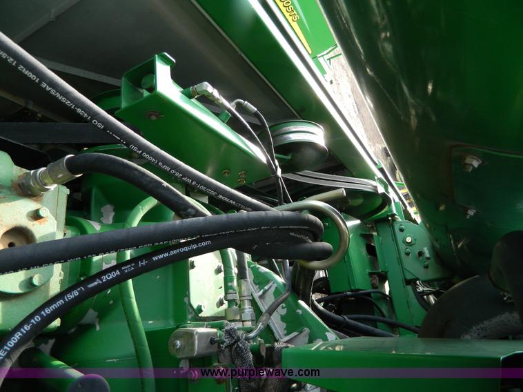 image for item G7780 2004 John Deere 9760 STS combine