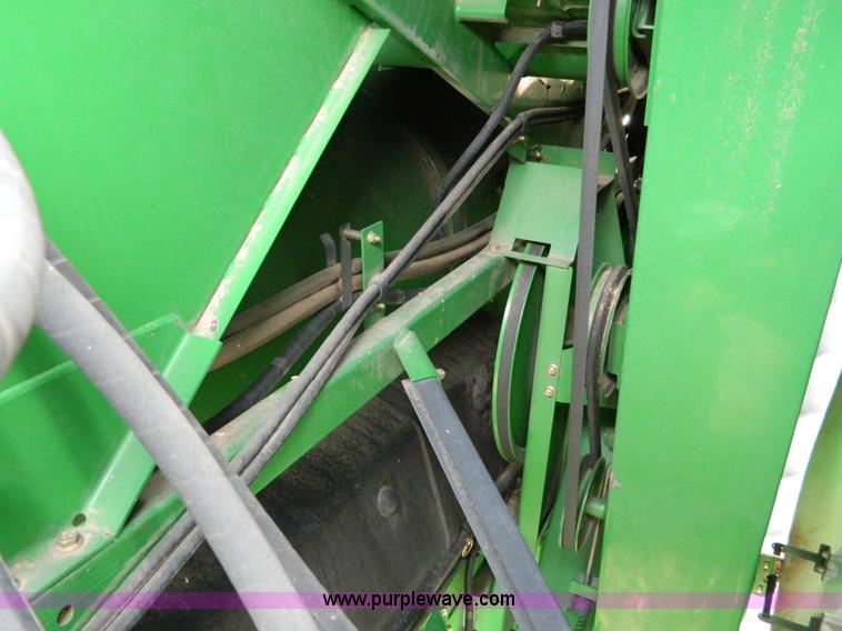 image for item G7780 2004 John Deere 9760 STS combine