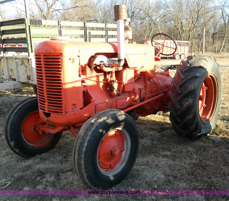 image for item S9246 1948 Case LA tractor