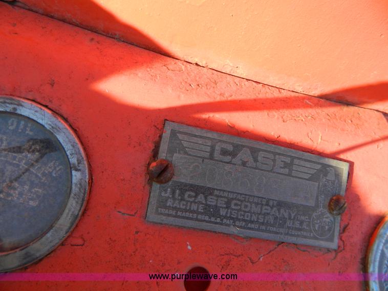 image for item S9246 1948 Case LA tractor