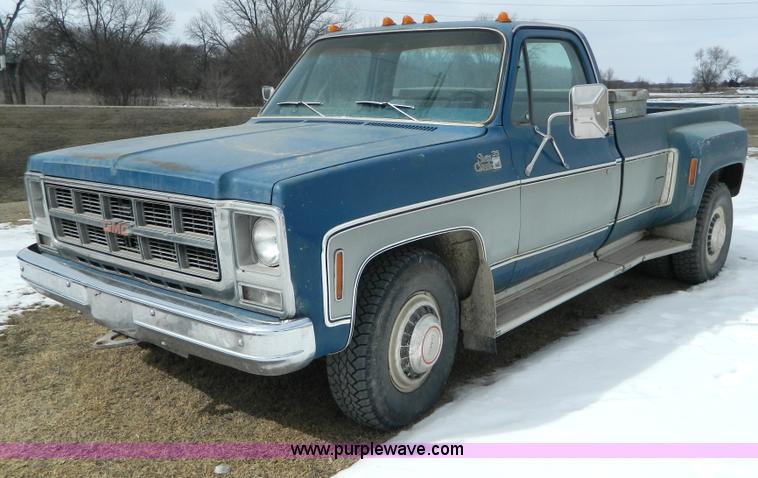 image for item W9123 1979 GMC Sierra 3500 Classic Camper Special pickup truck