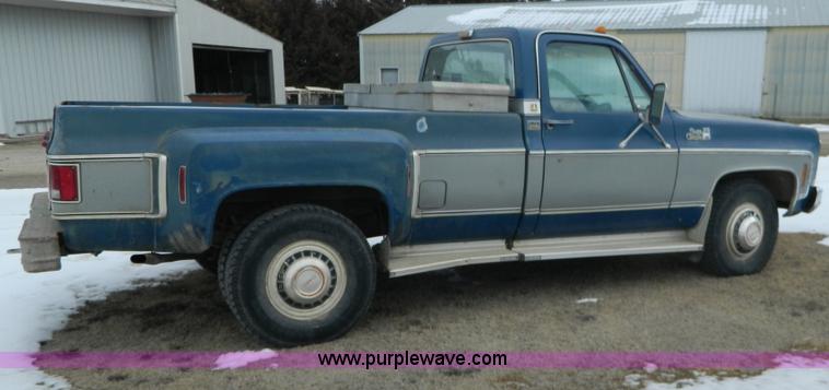 image for item W9123 1979 GMC Sierra 3500 Classic Camper Special pickup truck