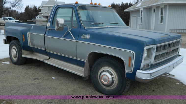 image for item W9123 1979 GMC Sierra 3500 Classic Camper Special pickup truck