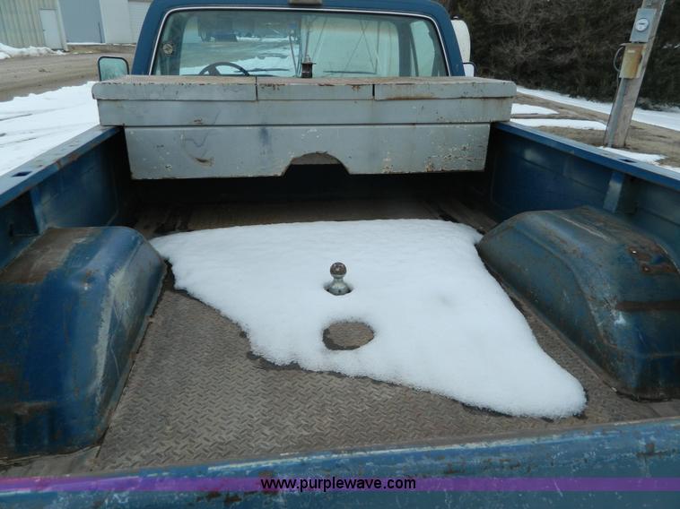 image for item W9123 1979 GMC Sierra 3500 Classic Camper Special pickup truck