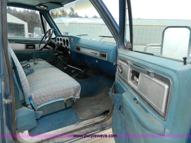 image for item W9123 1979 GMC Sierra 3500 Classic Camper Special pickup truck