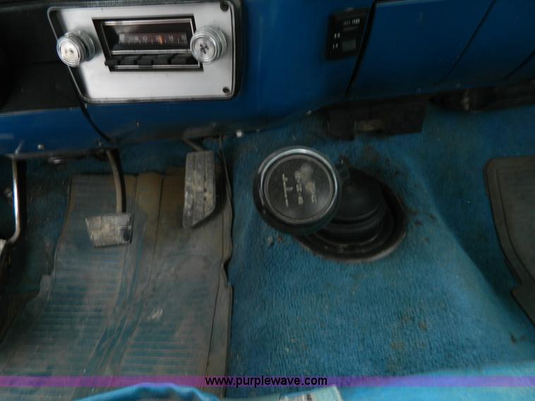 image for item W9123 1979 GMC Sierra 3500 Classic Camper Special pickup truck