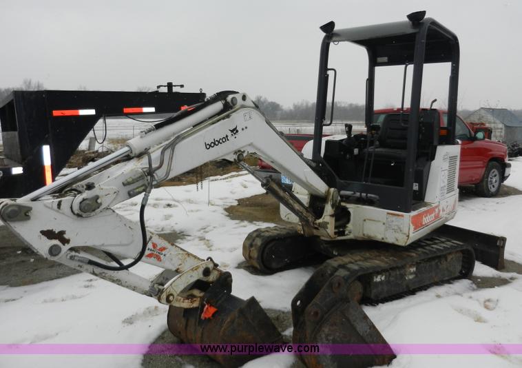 image for item A3929 Bobcat X325 compact excavator