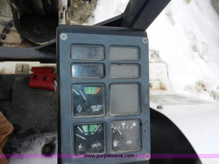 image for item A3929 Bobcat X325 compact excavator