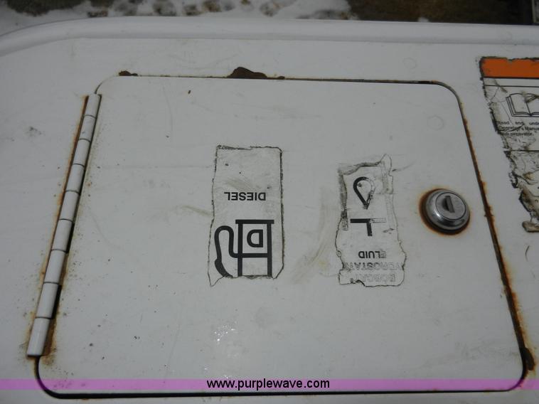 image for item A3929 Bobcat X325 compact excavator