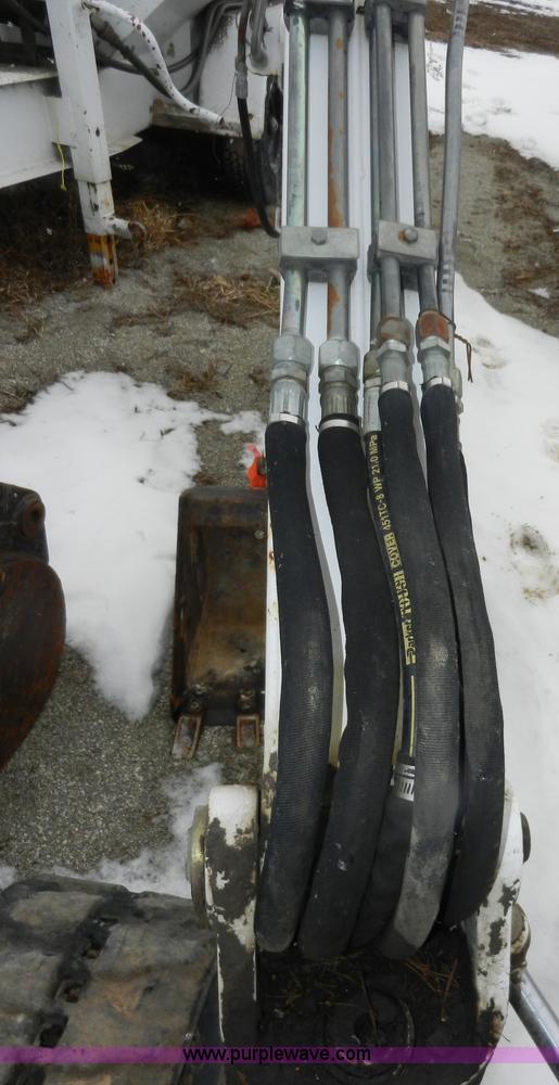 image for item A3929 Bobcat X325 compact excavator