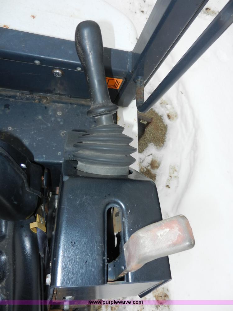 image for item A3929 Bobcat X325 compact excavator