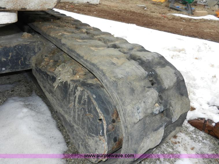 image for item A3929 Bobcat X325 compact excavator