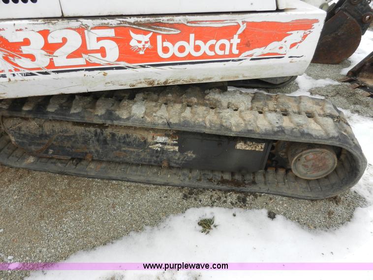 image for item A3929 Bobcat X325 compact excavator