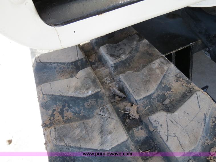 image for item B4657 2007 Bobcat 325 compact excavator