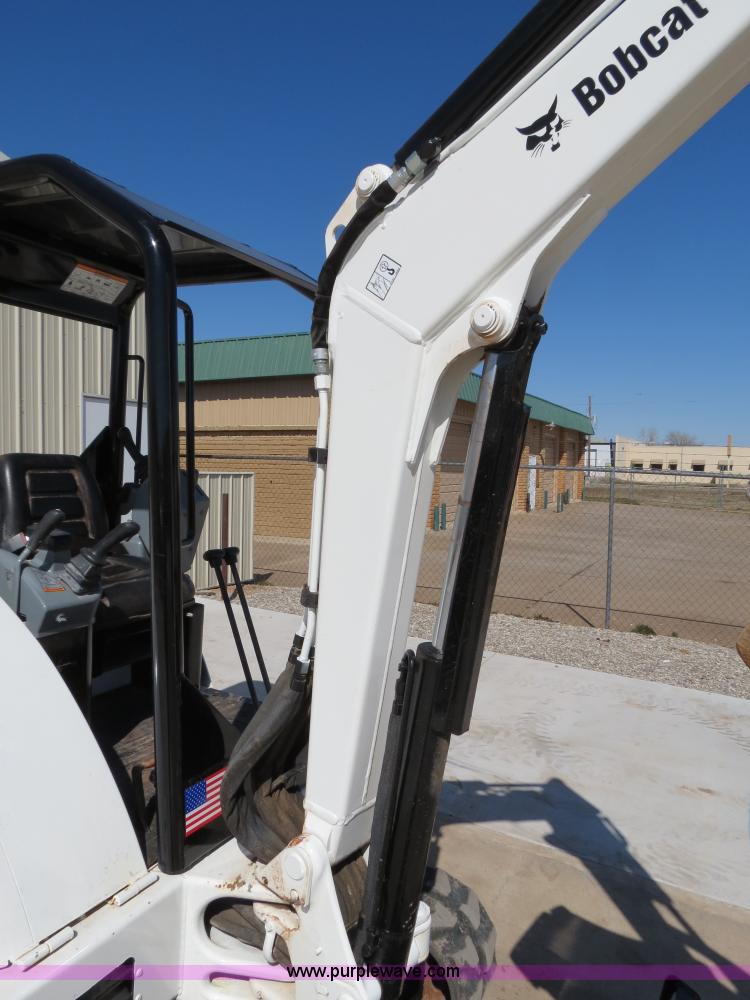 image for item B4657 2007 Bobcat 325 compact excavator