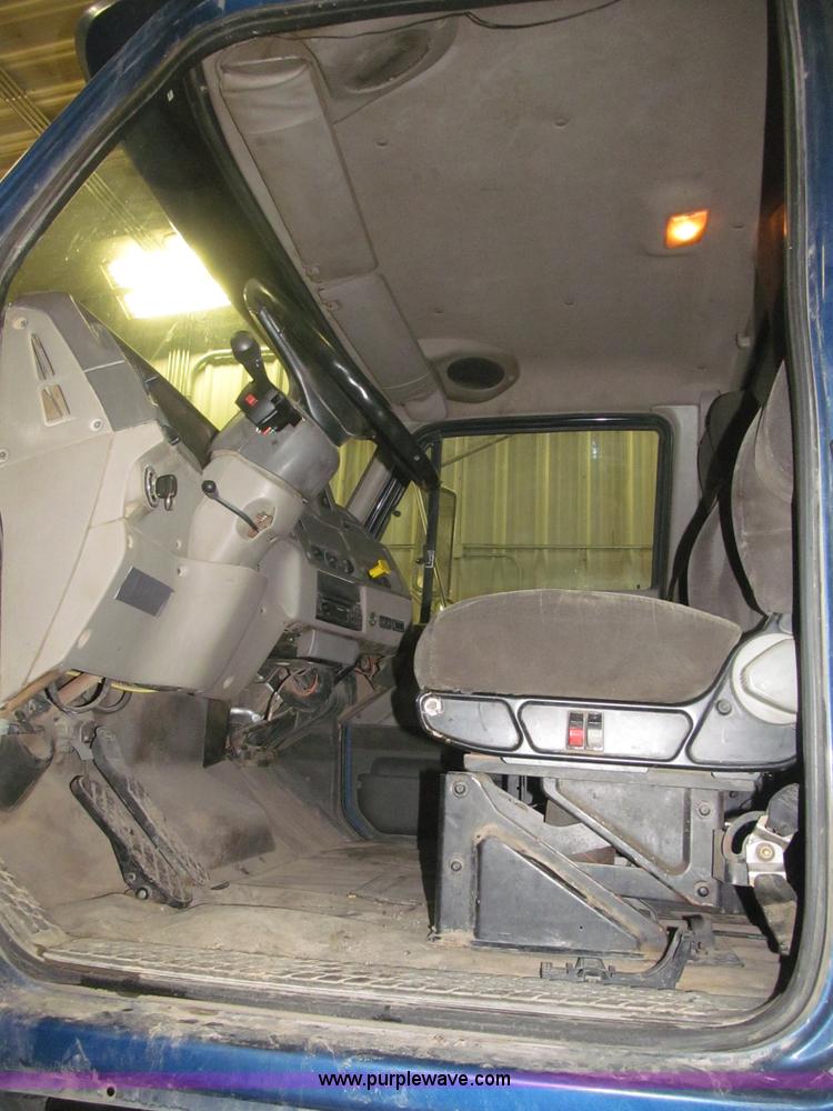 image for item B5408 2001 Sterling LT8500 triple axle dump truck