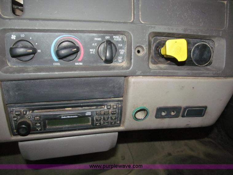 image for item B5408 2001 Sterling LT8500 triple axle dump truck