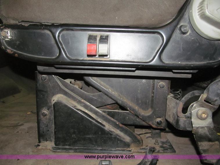 image for item B5408 2001 Sterling LT8500 triple axle dump truck