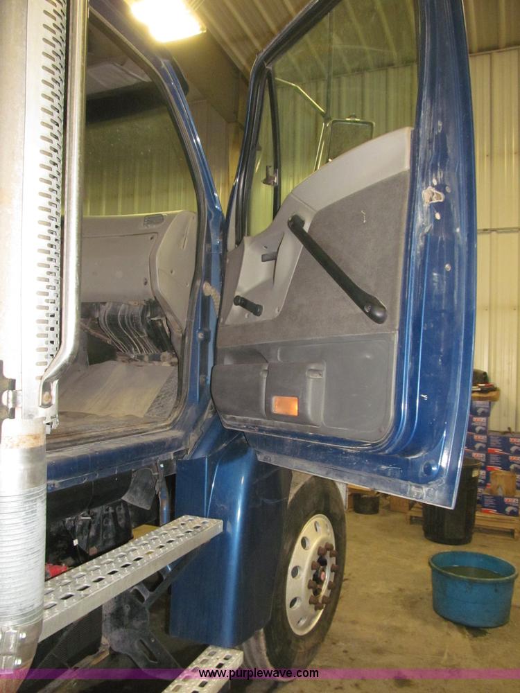 image for item B5408 2001 Sterling LT8500 triple axle dump truck