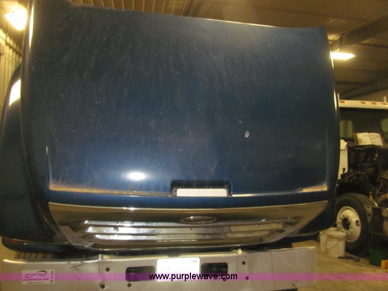 image for item B5408 2001 Sterling LT8500 triple axle dump truck