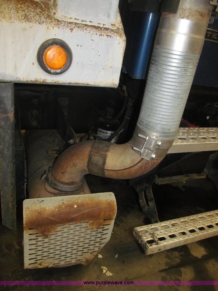 image for item B5408 2001 Sterling LT8500 triple axle dump truck