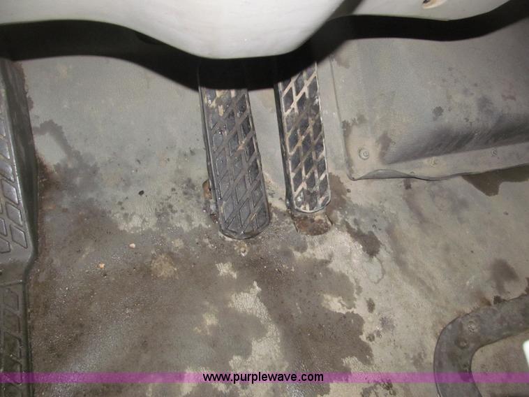 image for item B5409 2001 Sterling LT8500 triple axle dump truck