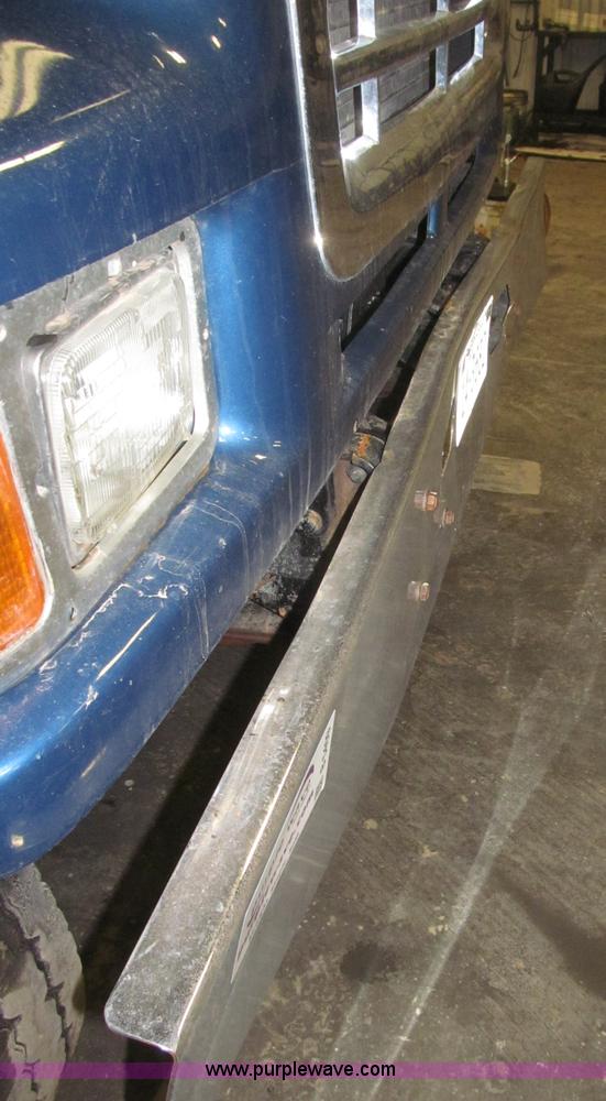 image for item B5409 2001 Sterling LT8500 triple axle dump truck