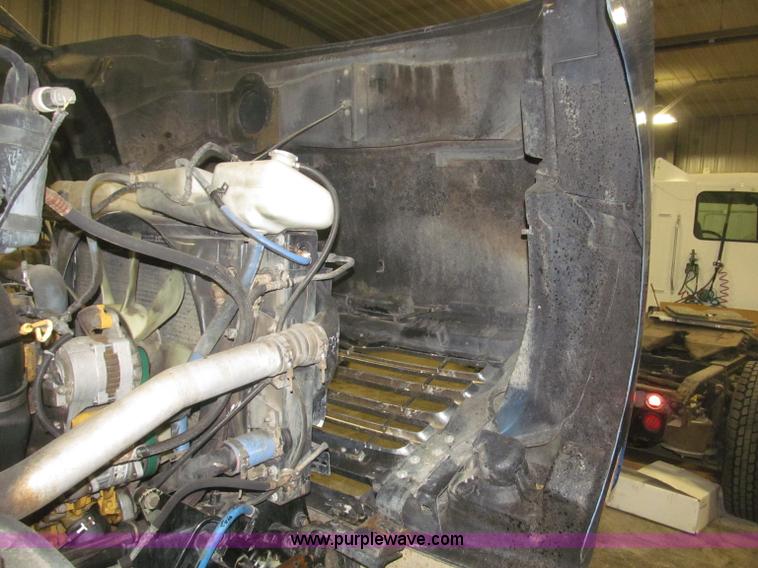 image for item B5409 2001 Sterling LT8500 triple axle dump truck