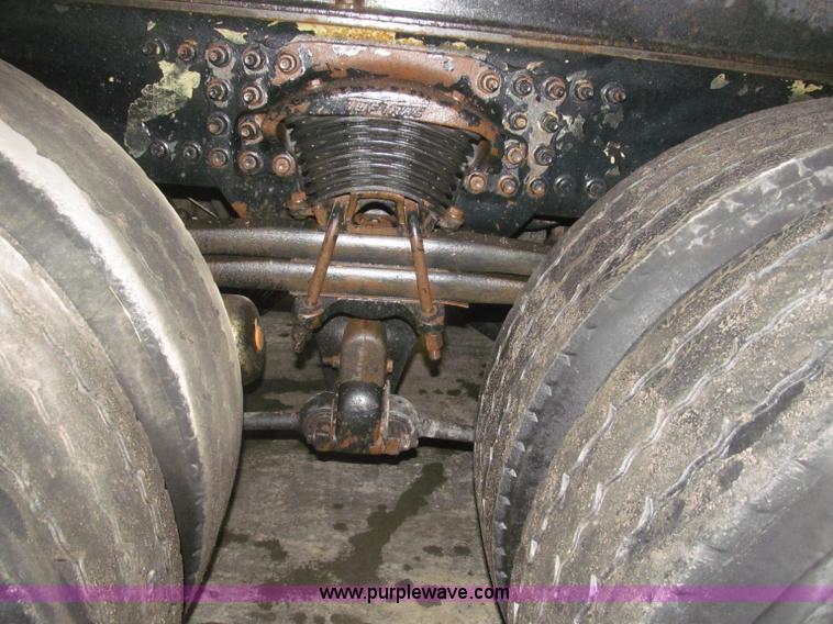 image for item B5409 2001 Sterling LT8500 triple axle dump truck