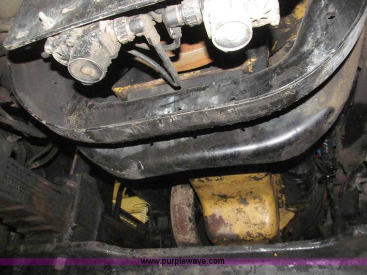 image for item B5409 2001 Sterling LT8500 triple axle dump truck