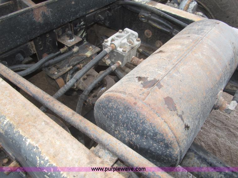 image for item B5409 2001 Sterling LT8500 triple axle dump truck