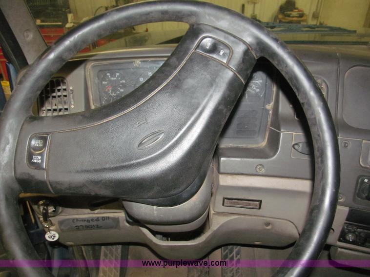 image for item B5410 2001 Sterling LT8500 triple axle dump truck