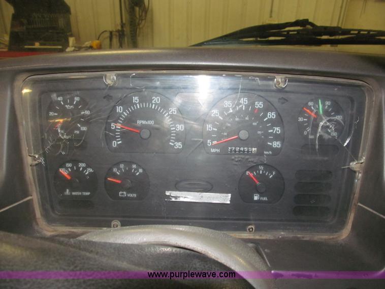 image for item B5410 2001 Sterling LT8500 triple axle dump truck