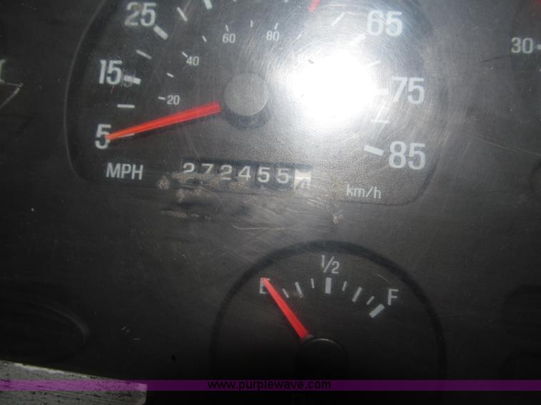 image for item B5410 2001 Sterling LT8500 triple axle dump truck