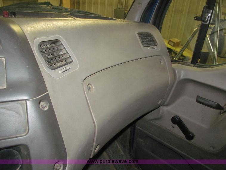 image for item B5410 2001 Sterling LT8500 triple axle dump truck