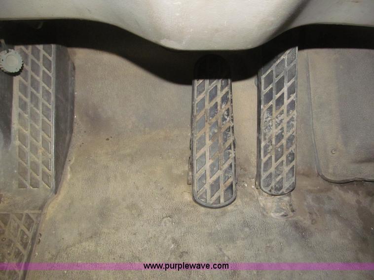 image for item B5410 2001 Sterling LT8500 triple axle dump truck