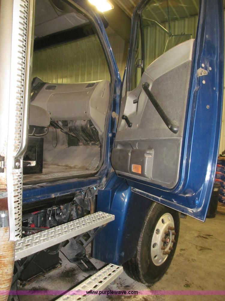 image for item B5410 2001 Sterling LT8500 triple axle dump truck