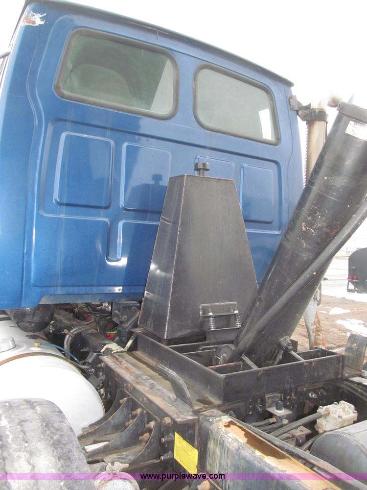 image for item B5410 2001 Sterling LT8500 triple axle dump truck