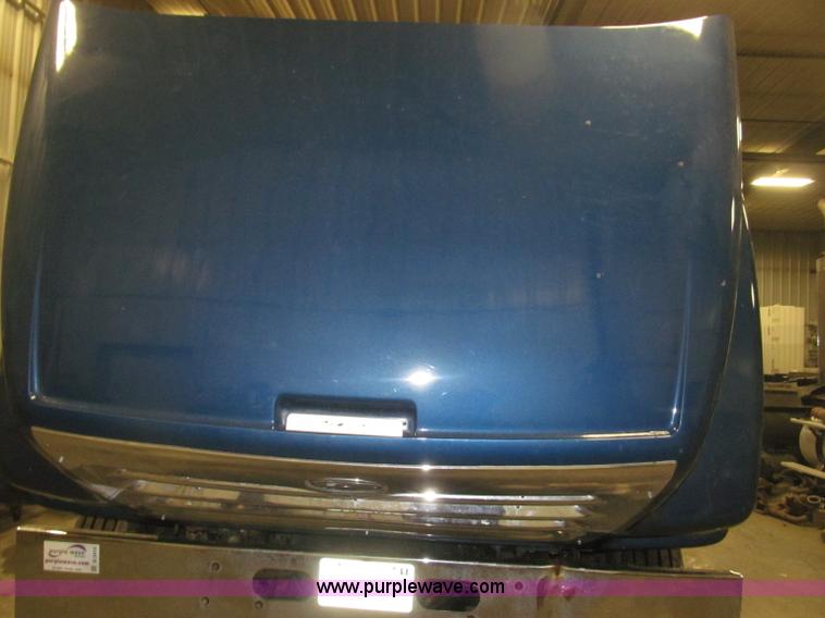 image for item B5410 2001 Sterling LT8500 triple axle dump truck