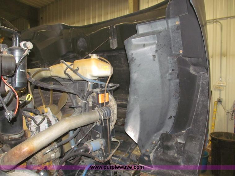 image for item B5410 2001 Sterling LT8500 triple axle dump truck