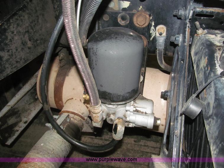 image for item B5410 2001 Sterling LT8500 triple axle dump truck