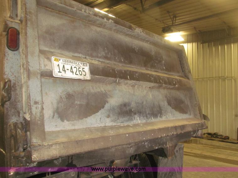 image for item B5411 2001 Sterling LT8500 triple axle dump truck