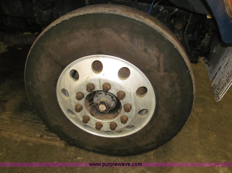 image for item B5411 2001 Sterling LT8500 triple axle dump truck