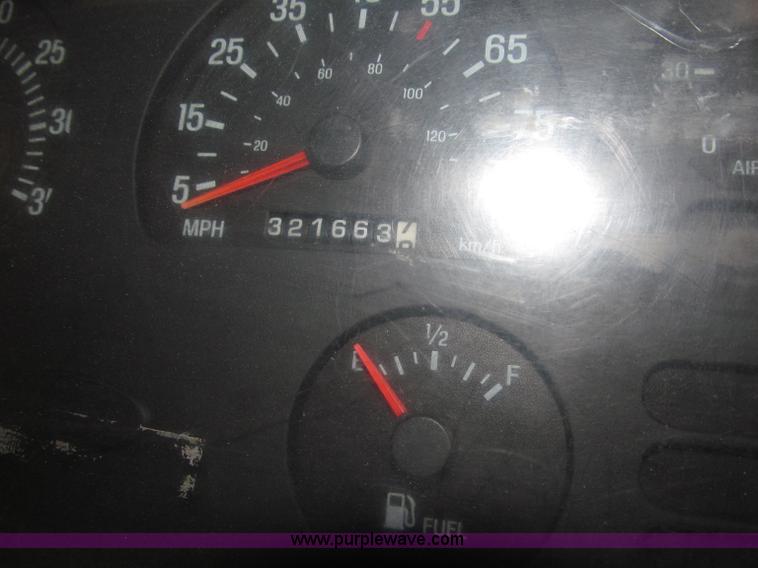 image for item B5412 2001 Sterling LT8500 triple axle dump truck