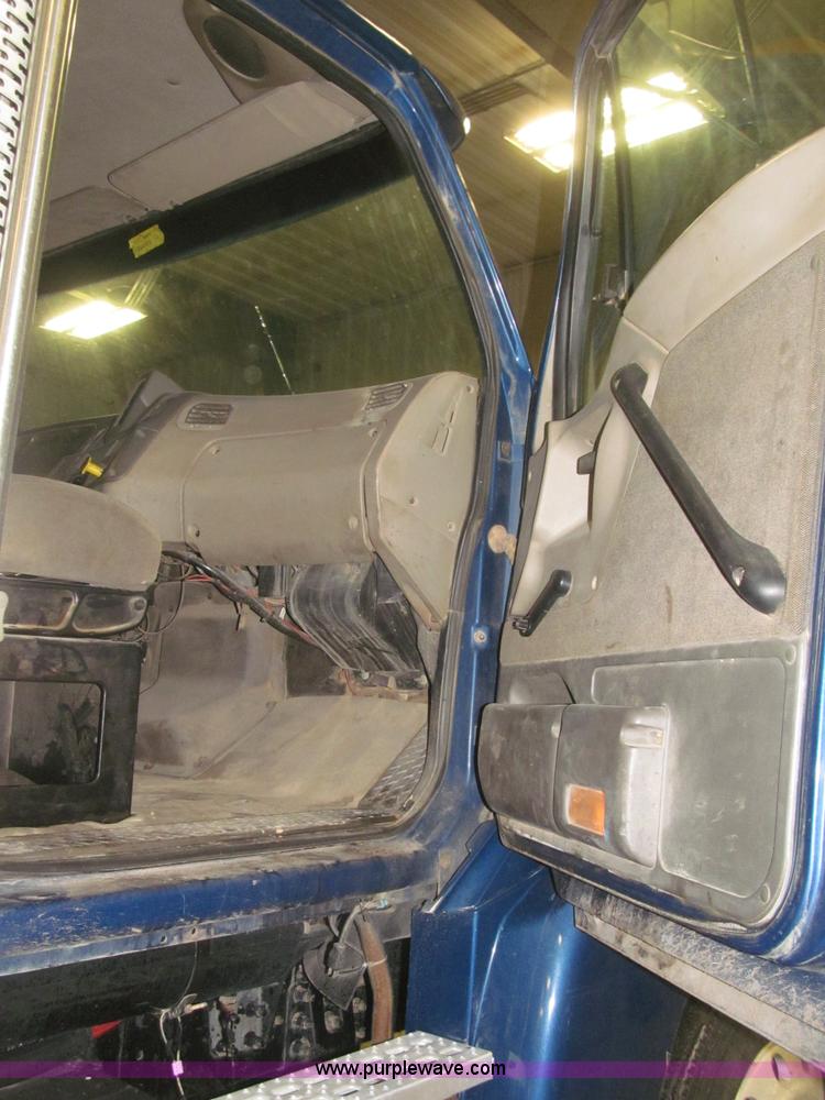 image for item B5412 2001 Sterling LT8500 triple axle dump truck