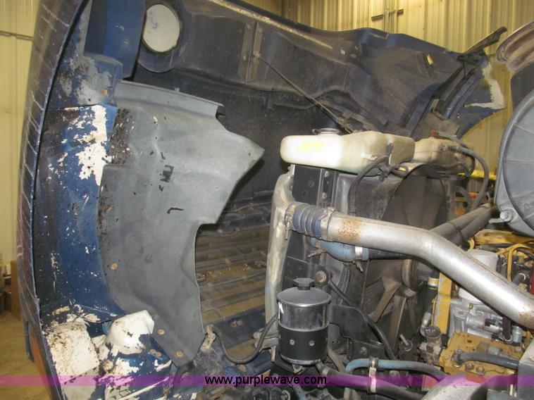 image for item B5412 2001 Sterling LT8500 triple axle dump truck