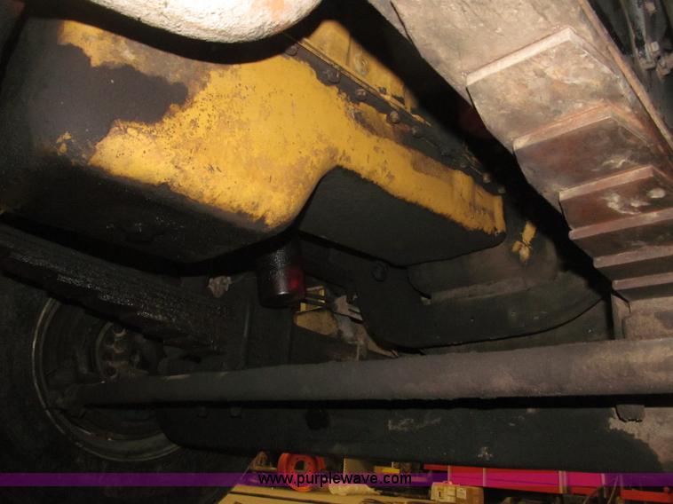 image for item B5412 2001 Sterling LT8500 triple axle dump truck