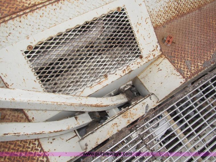 image for item B5413 Cedar Rapids CR551 Grayhound paver