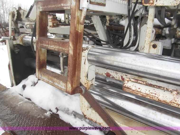 image for item B5413 Cedar Rapids CR551 Grayhound paver